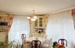 Duplex investit cu un aer de familiaritate! 72 mp, teren de 112 mp, zona strazii Campina