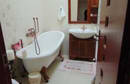 Duplex investit cu un aer de familiaritate! 72 mp, teren de 112 mp, zona strazii Campina