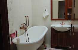 Duplex investit cu un aer de familiaritate! 72 mp, teren de 112 mp, zona strazii Campina