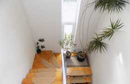 Casa individuala de vanzare, front 20ml, teren 600 mp, zona Strazii Maramuresului