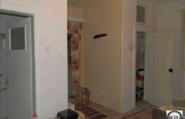 Vanzare apartament in vila, 100 mp utili, cu 250 mp gradina,zona Biomedica