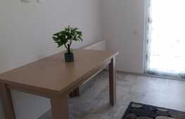 De vanzare apartament cu 2 camere, decomandat, 50 mp, garaj, zona Profi