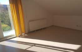 De vanzare duplex de 110 mp utili, teren de 200 mp! Zona de case!