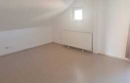 De vanzare duplex de 110 mp utili, teren de 200 mp! Zona de case!