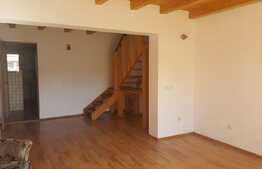 De vanzare duplex de 110 mp utili, teren de 200 mp! Zona de case!