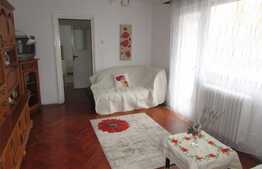 Apartament 2 camere, 52 mp, etaj intermediar, parcare, zona Hotel Royal