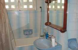 Apartament 2 camere, 52 mp, etaj intermediar, parcare, zona Hotel Royal