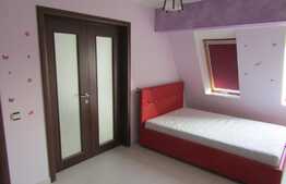 Mansarda pentru iubitorii de privelisti! de 120 mp, 5 camere! LA CHEIE! Zona strazii Somesului! 