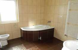 Apartament 3 camere 110 mp, 2 balcoane, 2 locuri parcare! Zona TERRA!