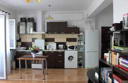 De inchiriat apartament cu 2 camere, 54 mp, zona strazii Frunzisului