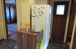 3 camere, 73 mp, decomandat, 2 garaje, boxa subsol, zona Calea Dorobantilor