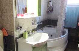 3 camere, 73 mp, decomandat, 2 garaje, boxa subsol, zona Calea Dorobantilor