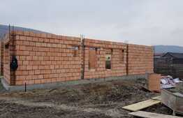 Casa individuala 102 mp utili, teren de 450 mp, cu CF