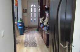 2 apartamente, 83 mp, imobil tip casa, zona Casa de Cultura a Studentilor