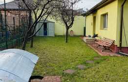 Apartament modern, 60 mp, teren 300 mp, zona Pietei 14 Iulie