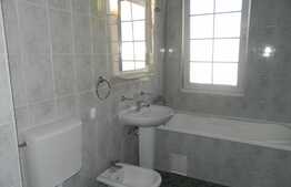 Apartament 3 camere, 65 mp, decomandat, parcare, zona Big