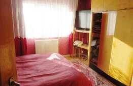 Apartament 3 camere, 84 mp, decomandat, etaj intermediar, zona Napolact