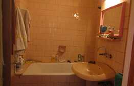 Apartament 3 camere, 84 mp, decomandat, etaj intermediar, zona Napolact