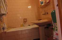 Apartament 3 camere, 84 mp, decomandat, etaj intermediar, zona Napolact
