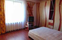 5 camere, 220 mp, imobil de tip casa, zona Piata Engels
