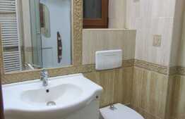 Apartament 4 camere, 145 mp, boxa, curte comuna, zona Piata Muzeului