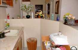 De vanzare apartament 2 camere, 48 mp, zona Edgar Quinet. Mobilat si utilat!