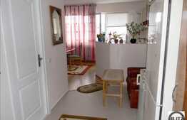 De vanzare apartament 2 camere, 48 mp, zona Edgar Quinet. Mobilat si utilat!