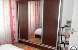 De vanzare apartament 2 camere, 48 mp, zona Edgar Quinet. Mobilat si utilat!