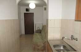 De vanzare garsoniera, 41,65 mp, decomandata, etaj intermediar, zona Kaufland