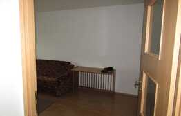 De vanzare garsoniera, 41,65 mp, decomandata, etaj intermediar, zona Kaufland