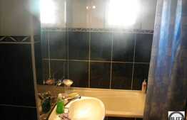 Vanzare 4 camere, decomandat pe strada Fantanele