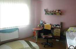 Vanzare 4 camere, decomandat pe strada Fantanele