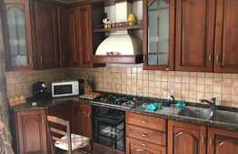 Casa pentru locuit, 300 mp, zona Petrom