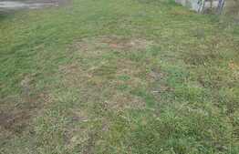 Teren intravilan de 353 mp, front de 42 ml! Zona strazii Florilor!