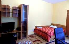 Garsoniera de inchiriat, 30 mp, zona Piata Unirii