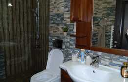 Apartament cu 3 camere,  85 mp, aer conditionat, zona Complex Platinia