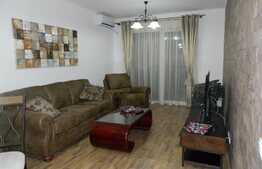 Apartament cu 3 camere,  85 mp, aer conditionat, zona Complex Platinia