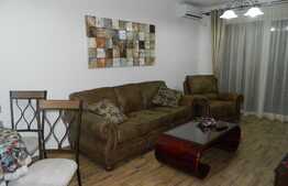 Apartament cu 3 camere,  85 mp, aer conditionat, zona Complex Platinia