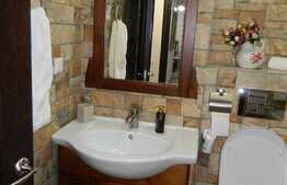 Apartament cu 3 camere,  85 mp, aer conditionat, zona Complex Platinia