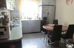 Vanzare apartament cu 3 camere, 68 mp, boxa subsol, zona Big