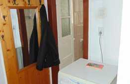 De inchiriat 2 camere, decomandate, 50 mp, zona strazii Scortarilor