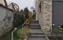 Casa de vanzare, 208 mp, cu teren de 400 mp, zona de case