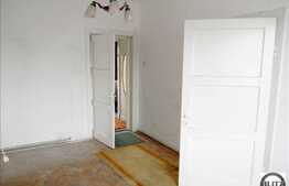 2 camere de vanzare , cu boxa depozitare  si loc de parcare in garaj