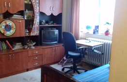 Apartament 3 camere, 50 mp, decomandat, zona strazii Primaverii