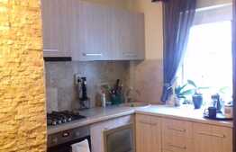 Apartament 3 camere, 50 mp, decomandat, zona strazii Primaverii