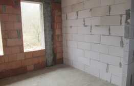 Duplex de vanzare, 116 mp utili, teren de 200 mp, semifinisat!