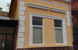 Vanzare casa, 272 mp, 302 mp teren, zona centrala!