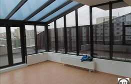 Apartament 4 camere,98 mp utili, terasa de 45 mp, 2 locuri de parcare