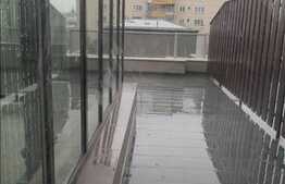 Apartament 4 camere,98 mp utili, terasa de 45 mp, 2 locuri de parcare