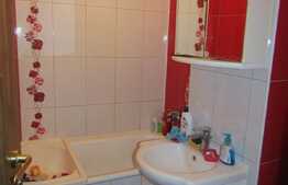 Apartament 2 camere, 39 mp, etaj intermediar, zona Piata Hermes